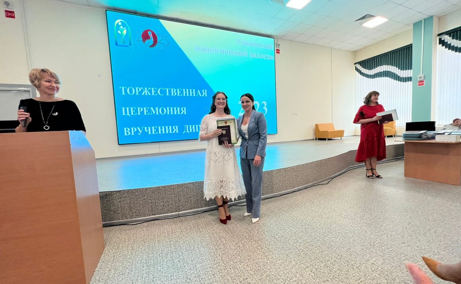 Ирина Кожанова приняла участие в церемонии вручения дипломов выпускникам