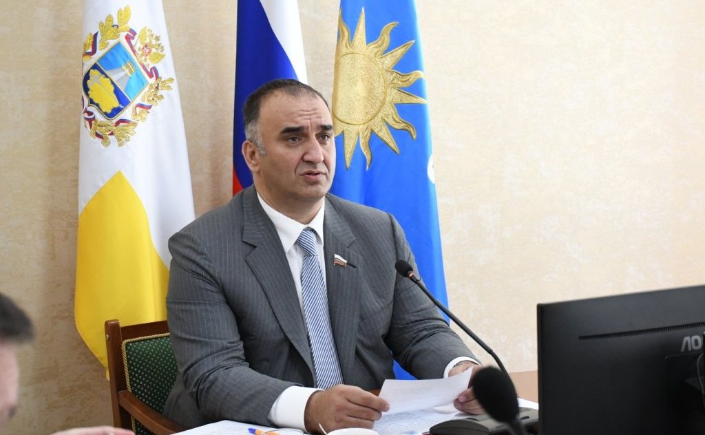 Заместитель председателя Комитета СФ по социальной политике Мохмад Ахмадов