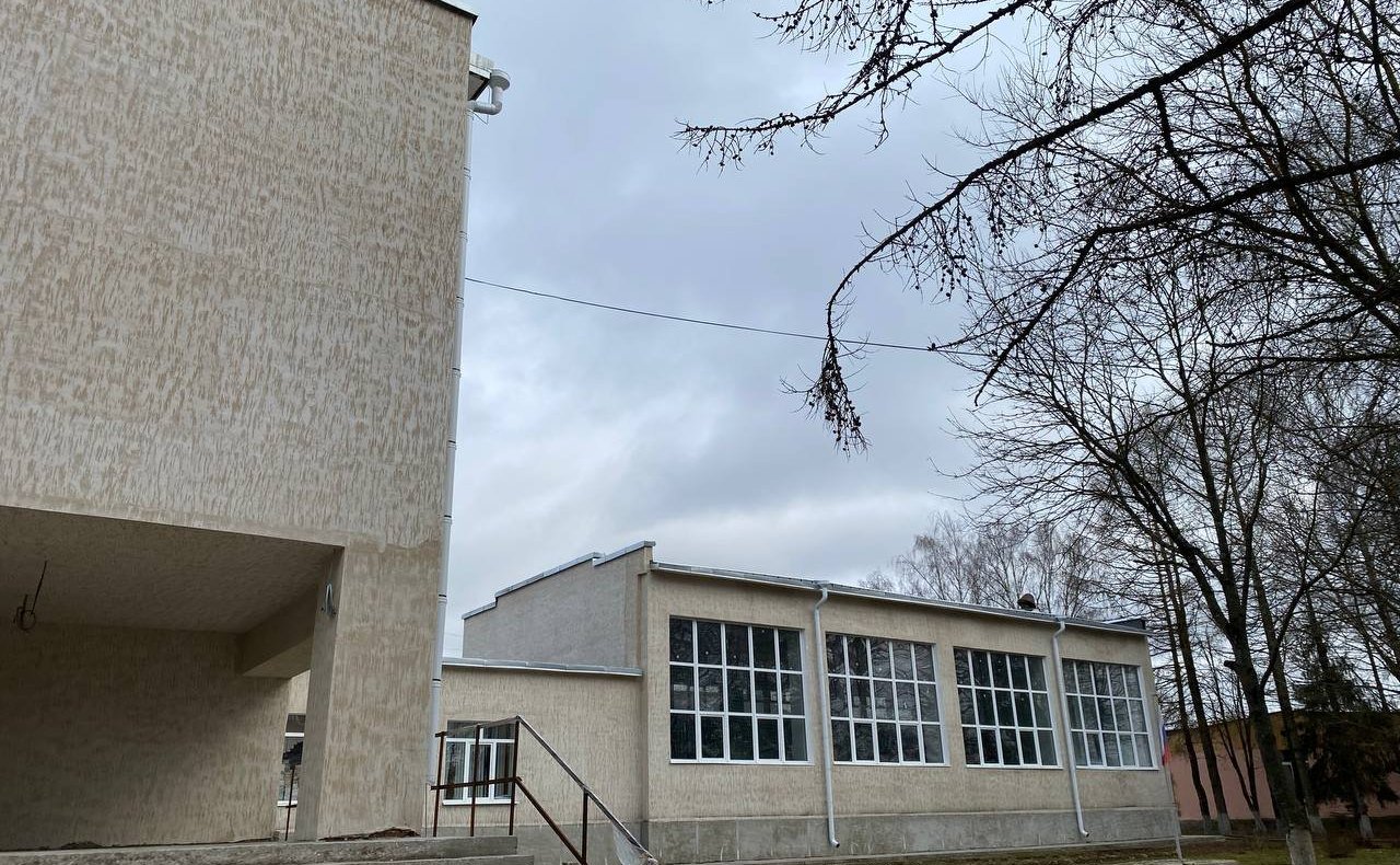 Анатолий Артамонов ознакомился с ходом реконструкции образовательных и культурных объектов в Калужской области