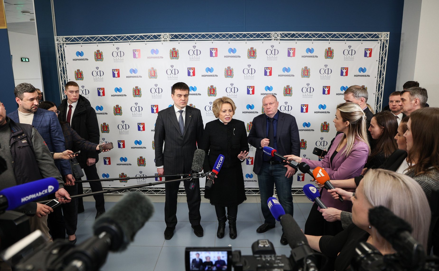 Пресс-подход Председателя Совета Федерации Валентины Матвиенко по итогам рабочей поездки в Красноярский край