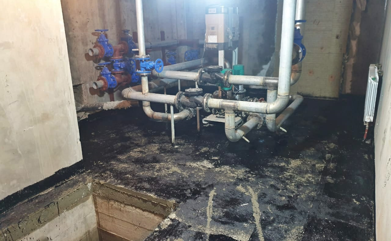 Андрей Чернышев проинспектировал строительство современного бассейна Братского государственного университета