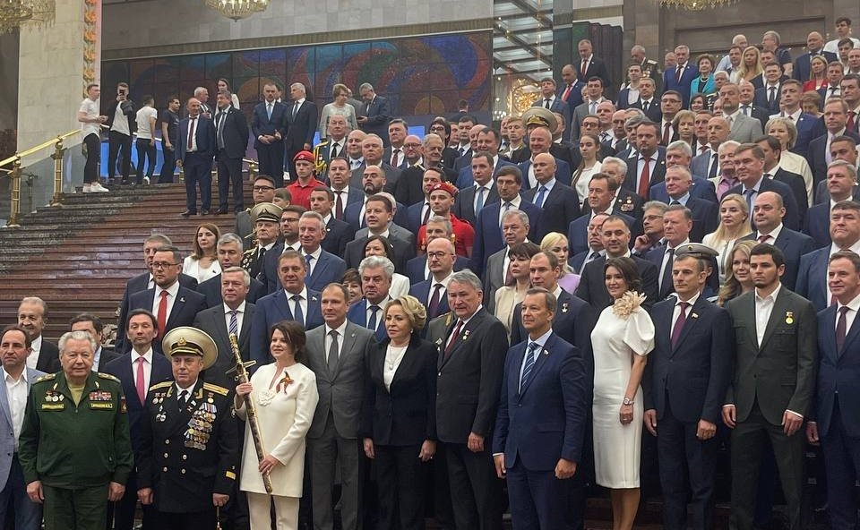 Максим Кавджарадзе принял участие в проведении торжественной церемонии вручения «Городам воинской славы» мечей Победы