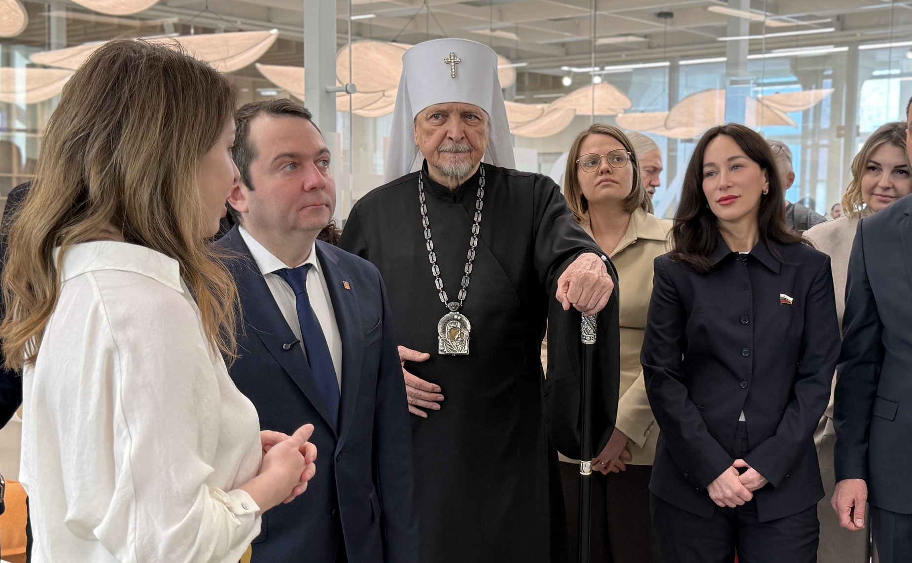 Елена Дягилева поздравила с открытием команду и обучающихся первого за полярным кругом Центра научно-технологического творчества «Родина», открытого в Мурманске