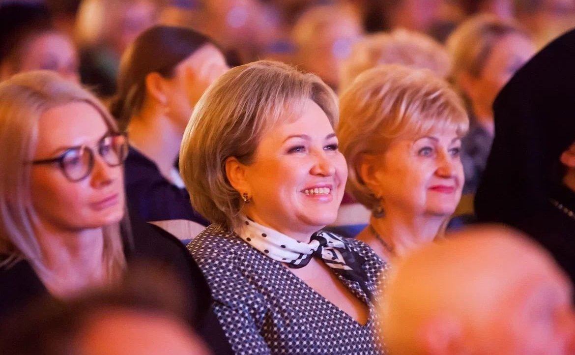 Елена Писарева в рамках поездки в регион приняла участие в церемонии открытия традиционного регионального хорового фестиваля «Пасхальный глас»