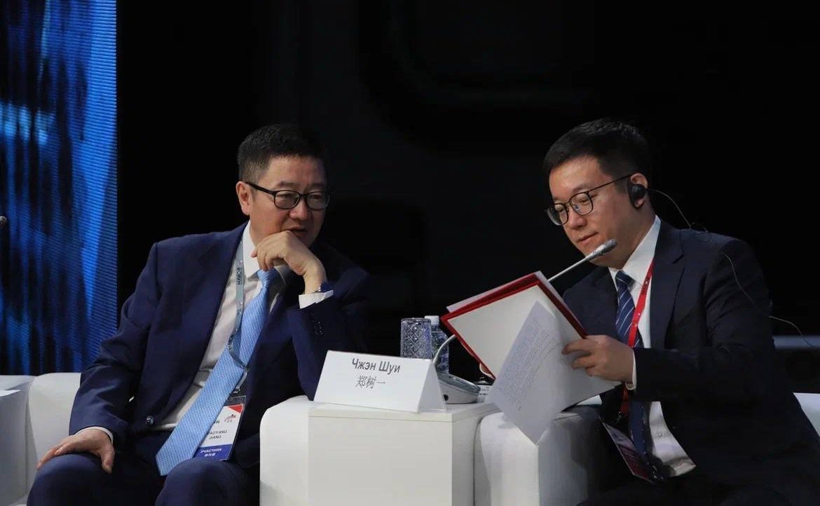 Сессия «Остров Большой Уссурийский: новый вектор развития трансграничного сотрудничества» Российско-Китайского форума в г. Хабаровске