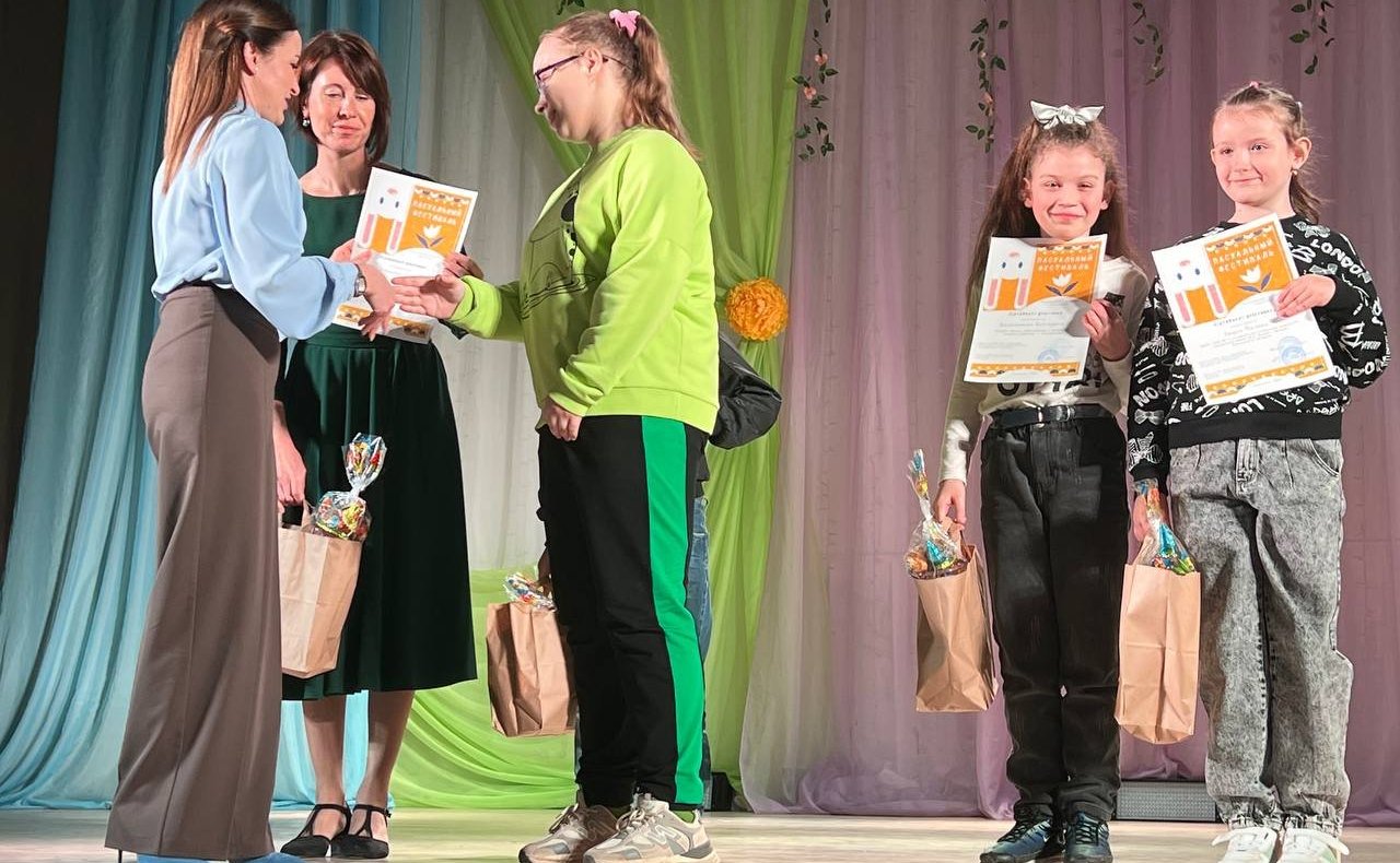 Ирина Кожанова приняла участие в церемонии закрытия ежегодного регионального праздника для детей с ограниченными возможностями здоровья и инвалидностью «Пасхальный фестиваль»