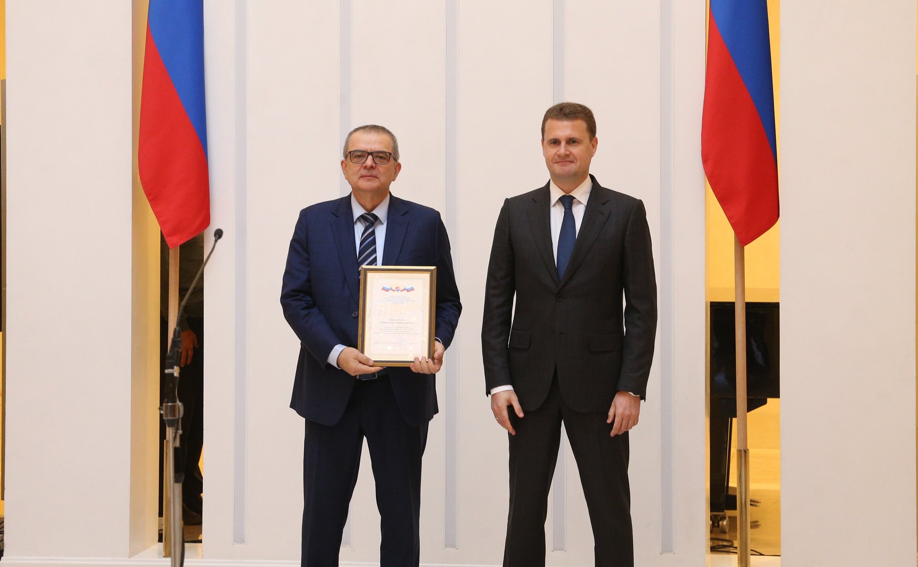 Открытие в Совете Федерации фотовыставки «Арктика — для людей с характером», посвященной проекту по очистке арктической территории «Чистая Арктика»