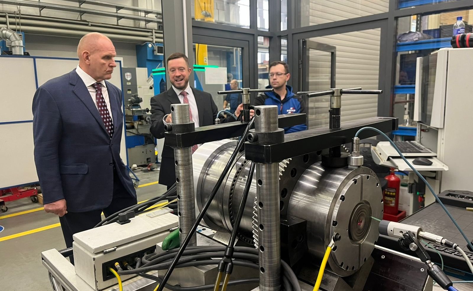 Александр Карелин провел ряд встреч с жителями Новосибирской области, посетив трудовые коллективы, образовательные учреждения и промышленные предприятия