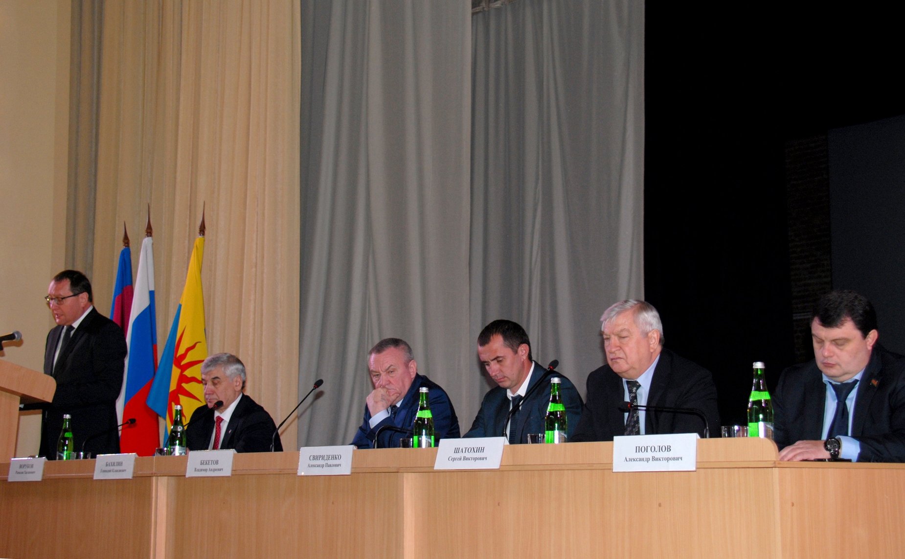 Владимир Бекетов принял участие в работе открытой сессии Совета муниципального образования Успенский район