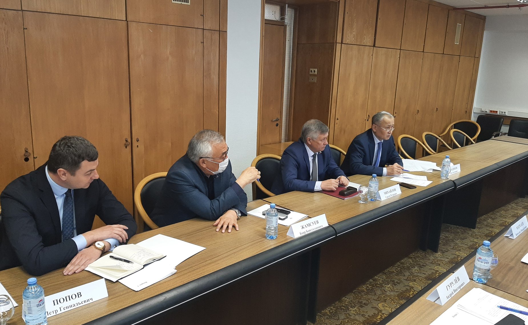 Рабочая встреча Баира Жамсуева с депутатами Государственной Думы, представляющими Забайкальский край в Федеральном Собрании Российской Федерации