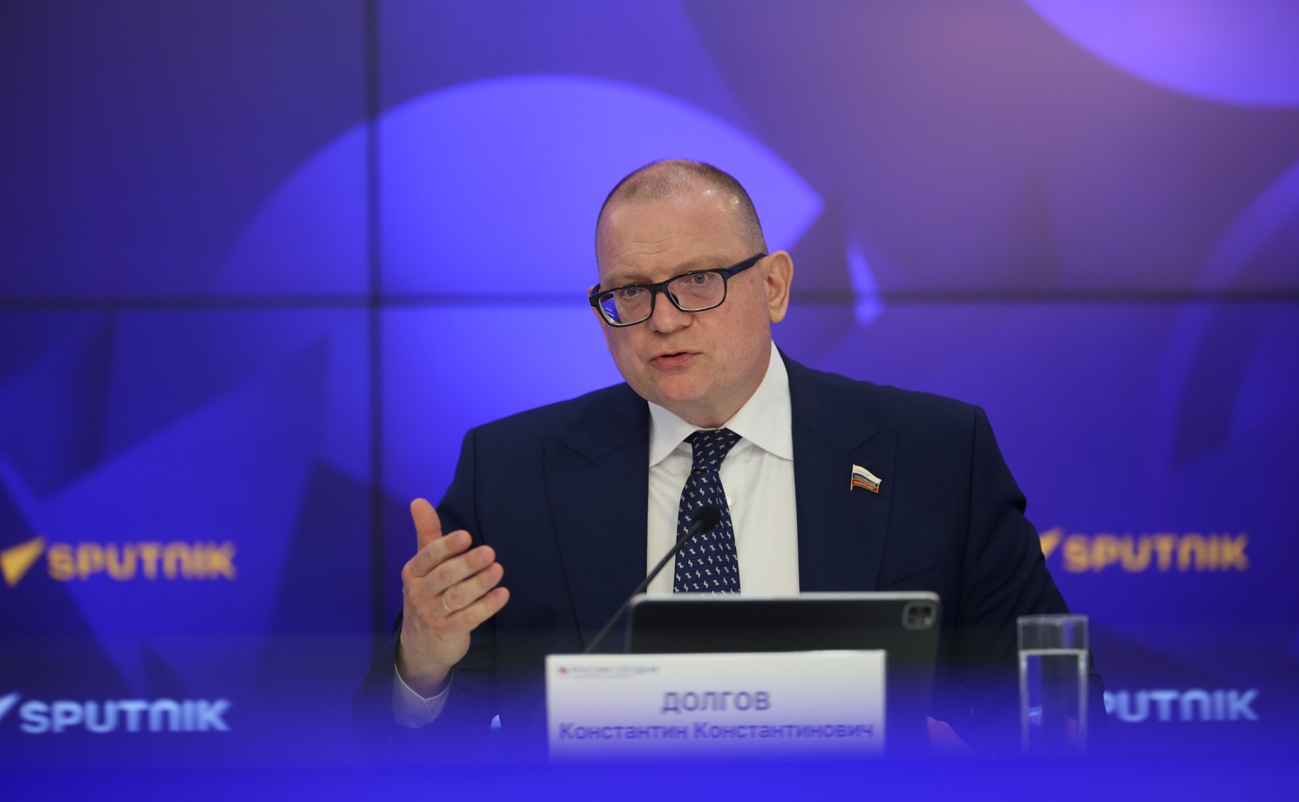 Пресс-конференция заместителя председателя Комитета СФ по экономической политике Константина Долгова