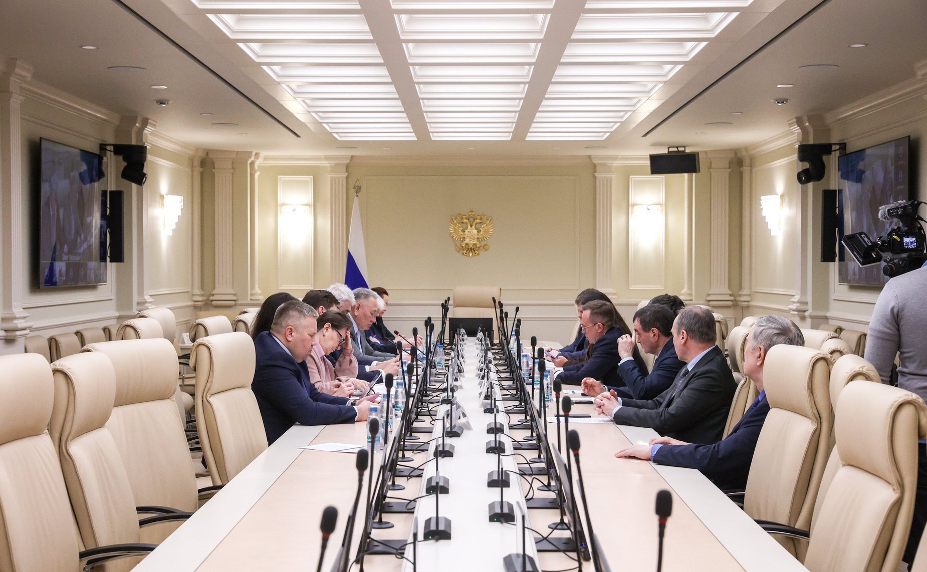 Круглый стол на тему «Арктические порты: новые мощности, судоходство, транспортировка полезных ископаемых»