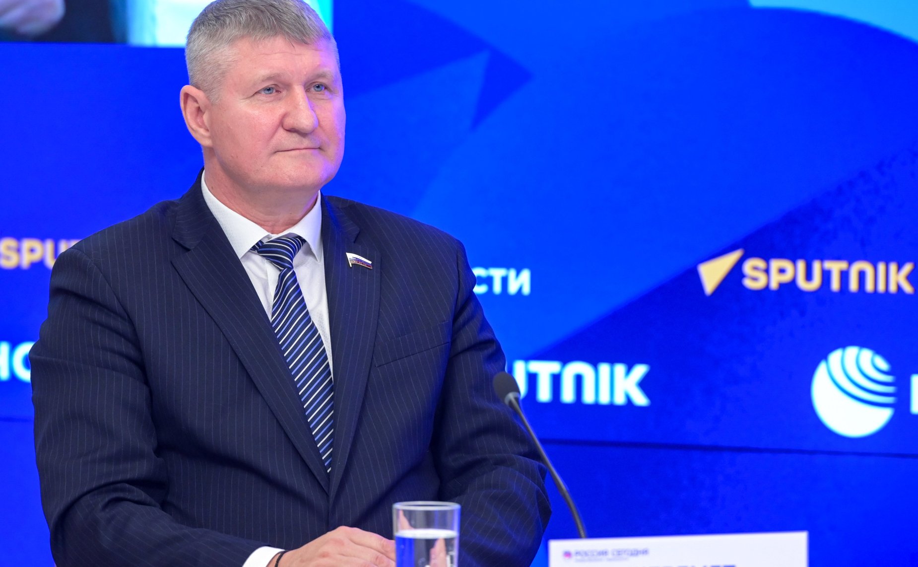 Сенатор РФ Сергей Карякин принял участие в видеомосте Москва — Симферополь «Крым и Россия — вместе навсегда» к 12-й годовщине воссоединения Крыма и Севастополя с Россией