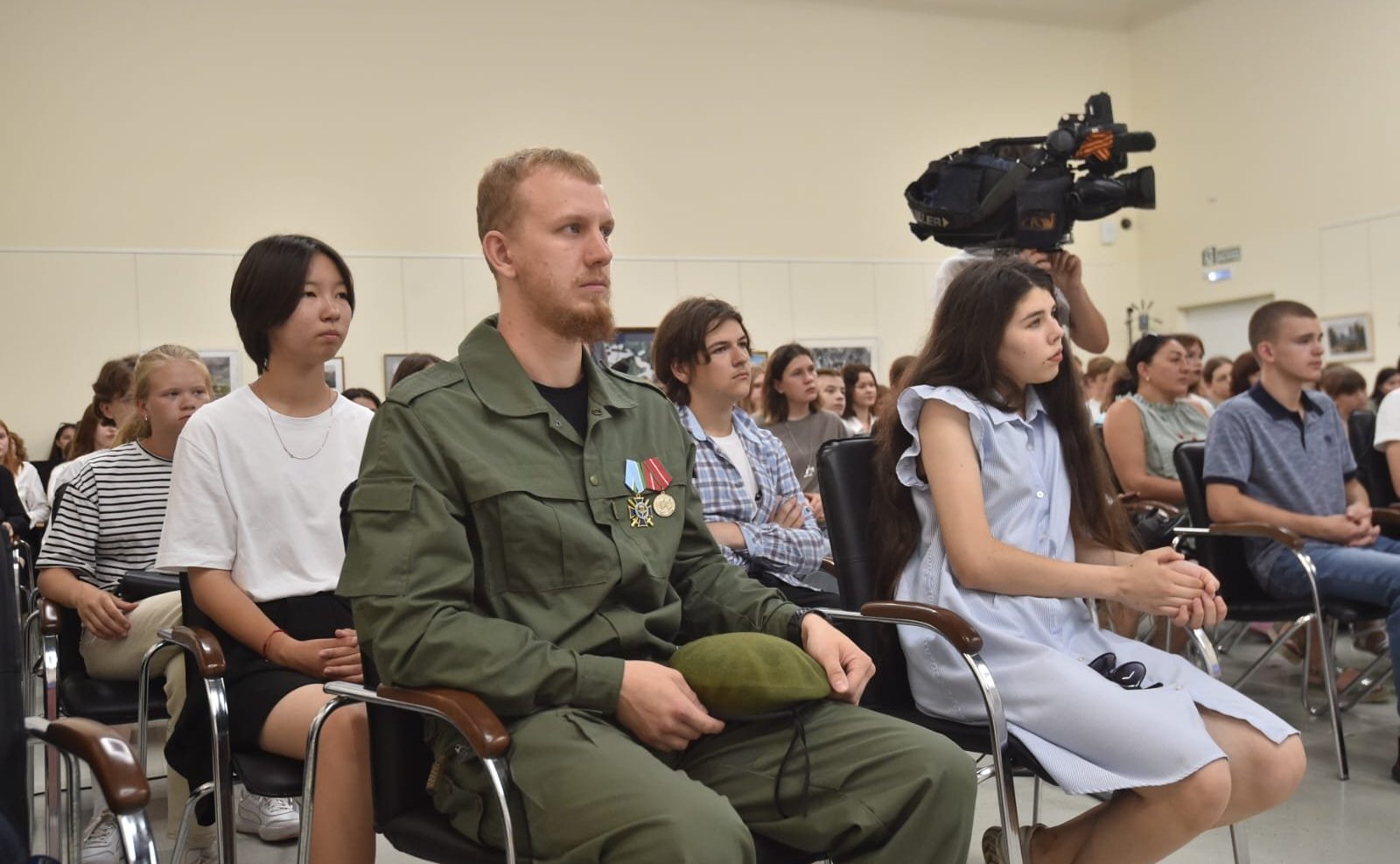 Дмитрий Перминов принял участие в традиционной встрече защитников Отечества с детьми и подростками в парке «Россия — моя история»