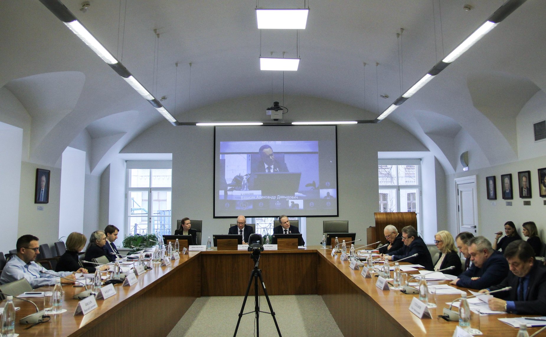 Парламентские слушания на тему «Нормативно-правовое проектирование в законодательном процессе»