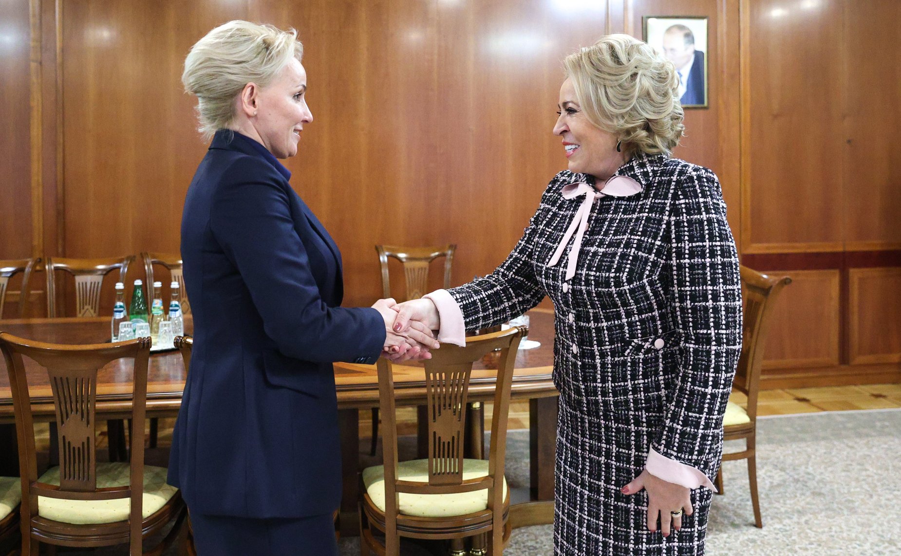 Валентина Матвиенко встретилась с временно исполняющей обязанности губернатора Еврейской автономной области (ЕАО) Марией Костюк