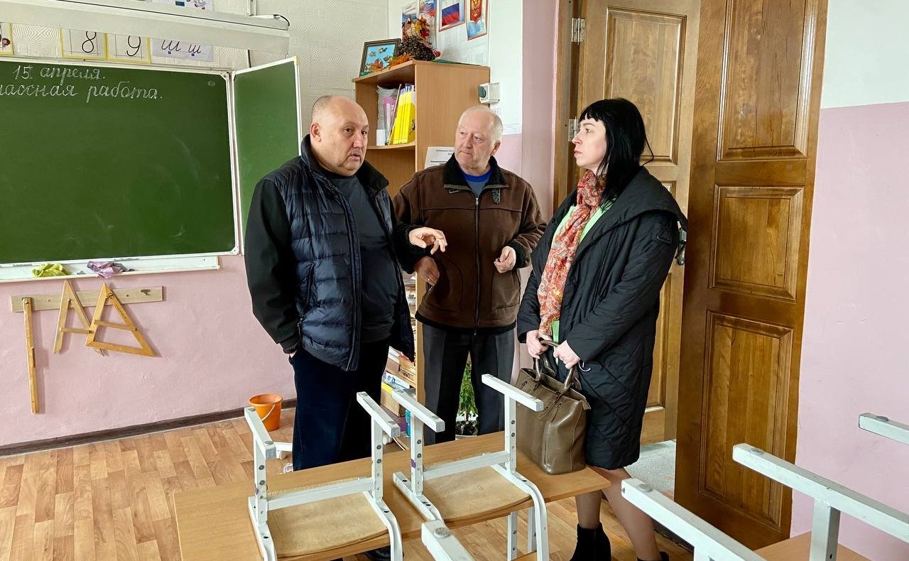 Андрей Базилевский посетил школу в с. Ракитном Хабаровского муниципального района