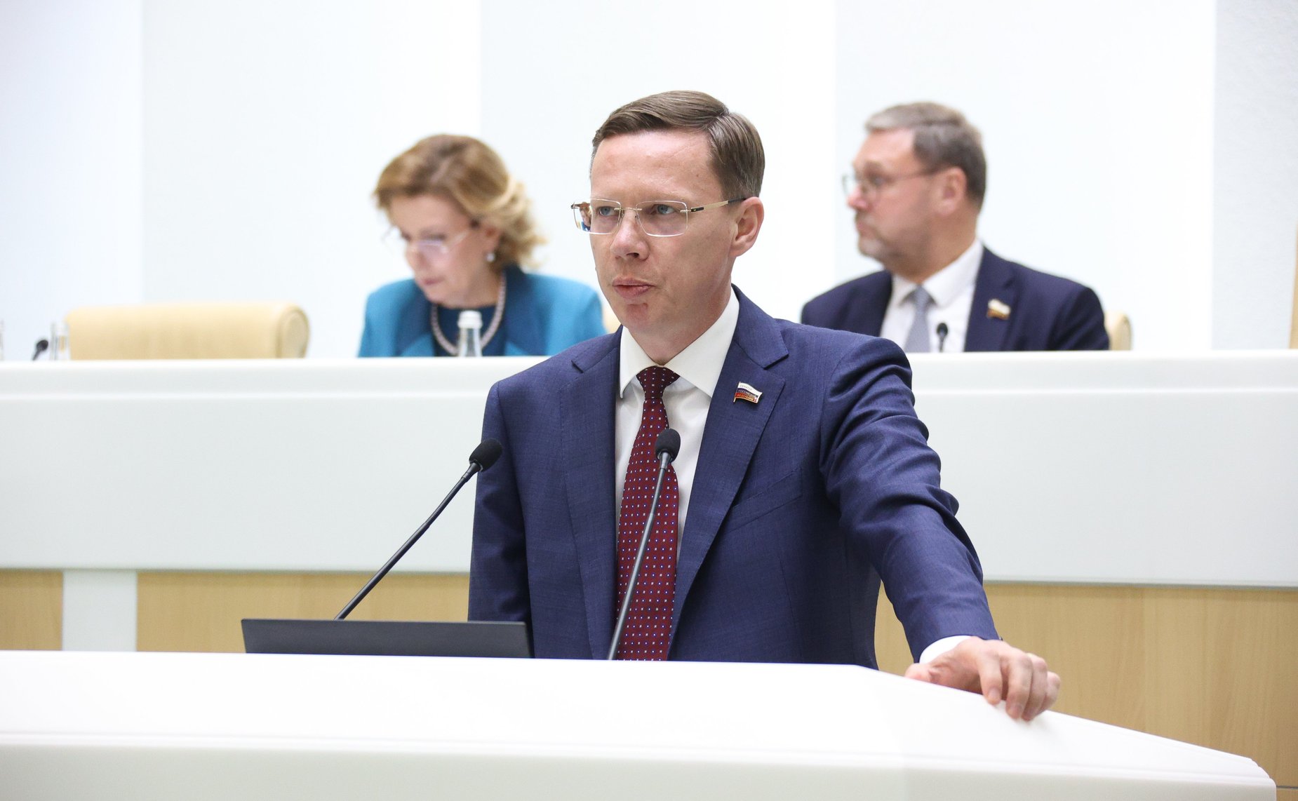 Виталий Назаренко