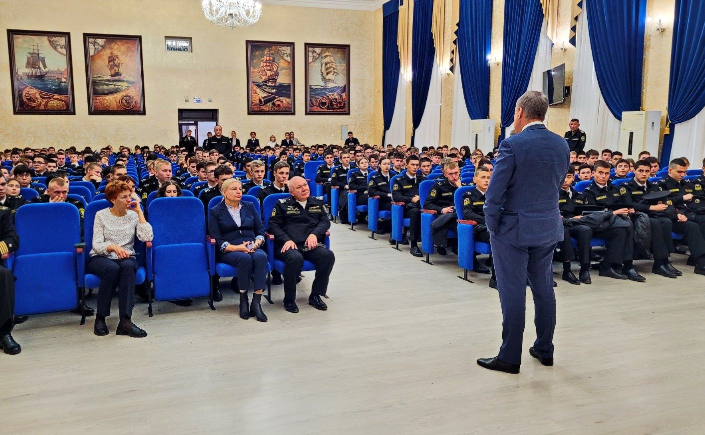 Александр Башкин встретился со студентами факультета среднего профессионального образования Каспийского института морского и речного транспорта имени генерал-адмирала Ф.М. Апраксина