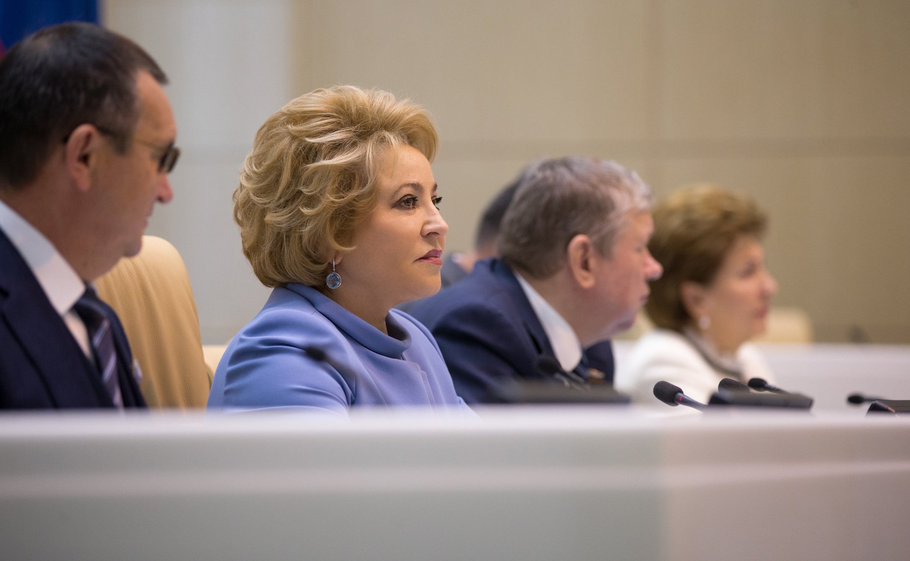 В. Матвиенко