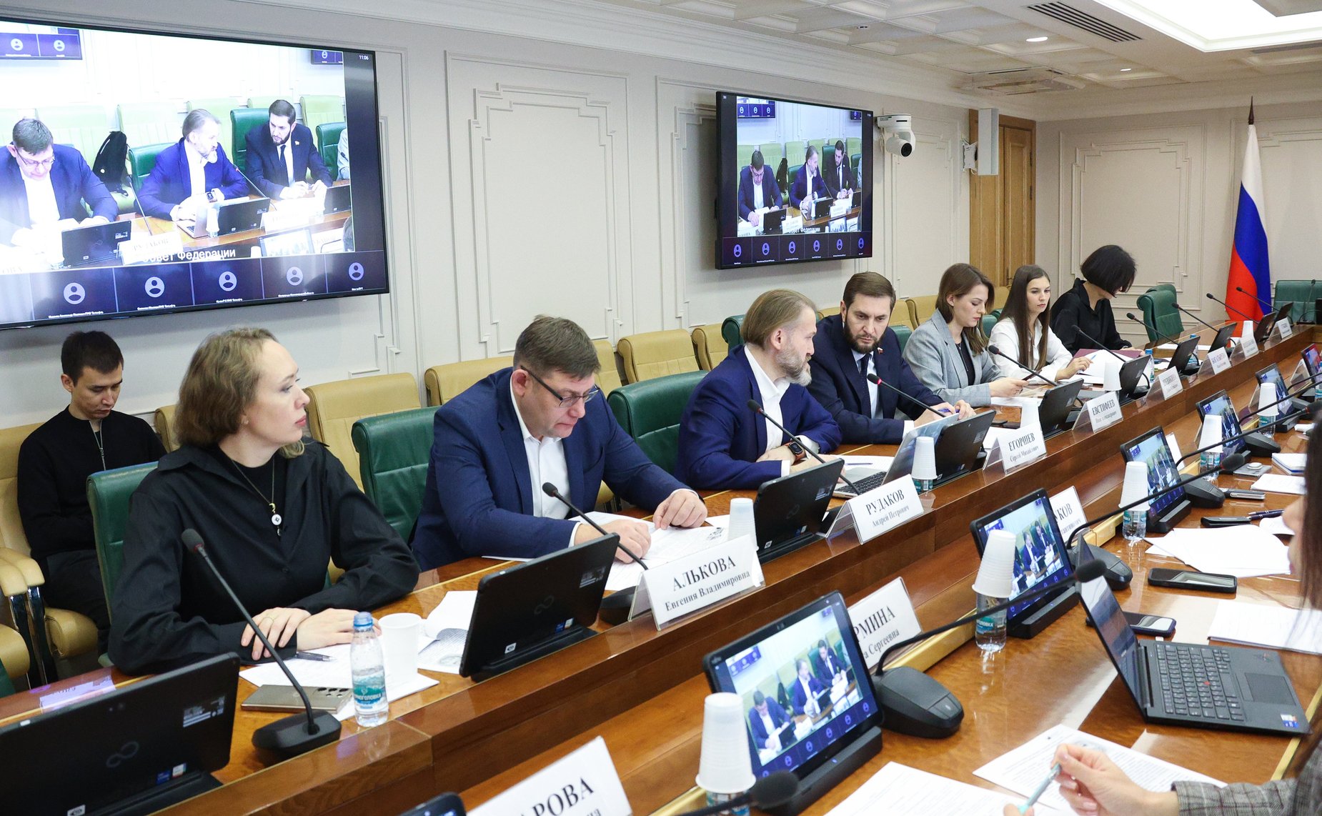 Круглый стол Комитета Совета Федерации по экономической политике на тему «Инновационные подходы к переработке и повторному использованию пластика»