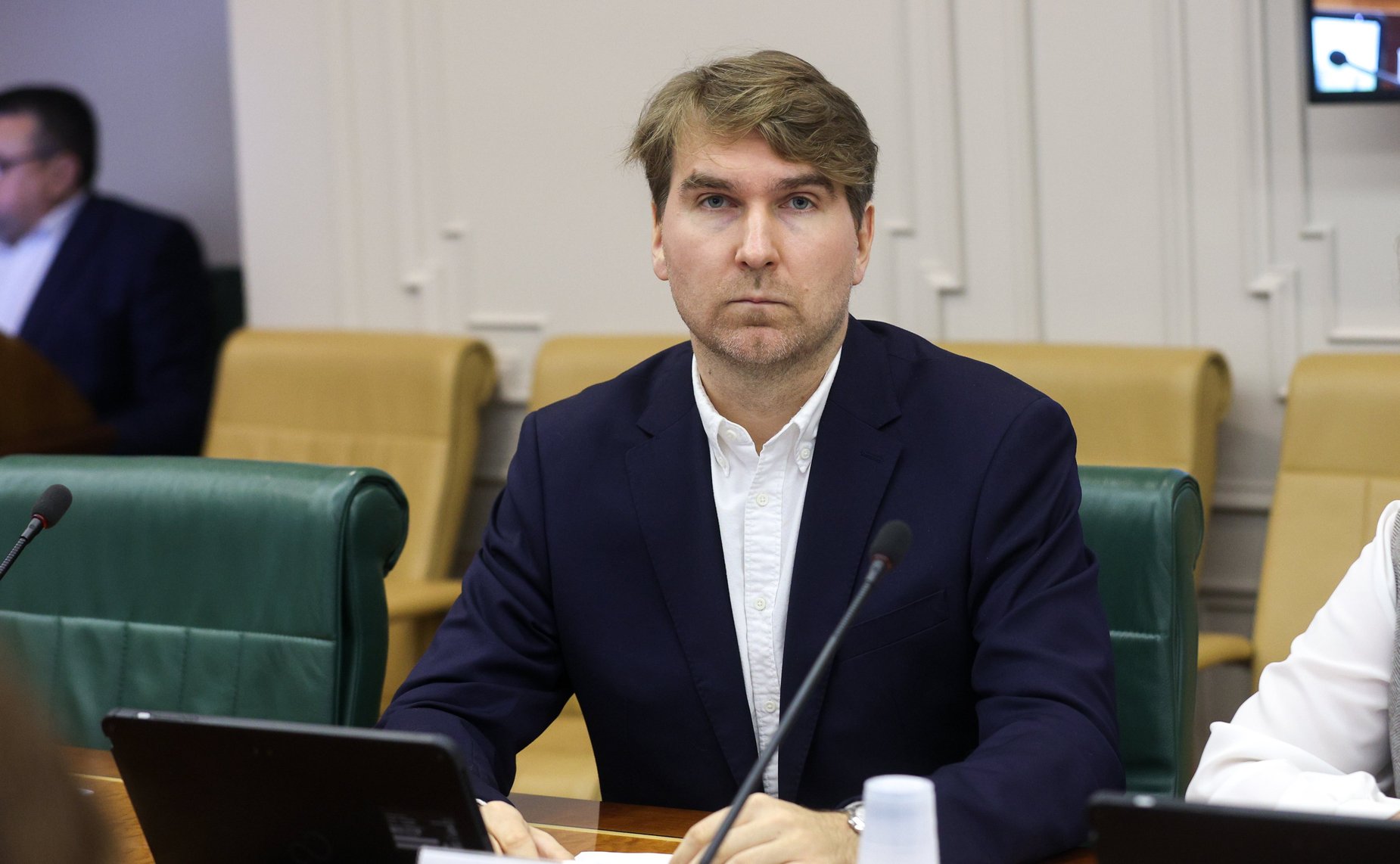 Круглый стол Комитета СФ по экономической политике «О правоприменительной практике в части недискриминационного доступа операторов связи к инфраструктуре многоквартирных домов в целях обеспечения граждан услугами связи»