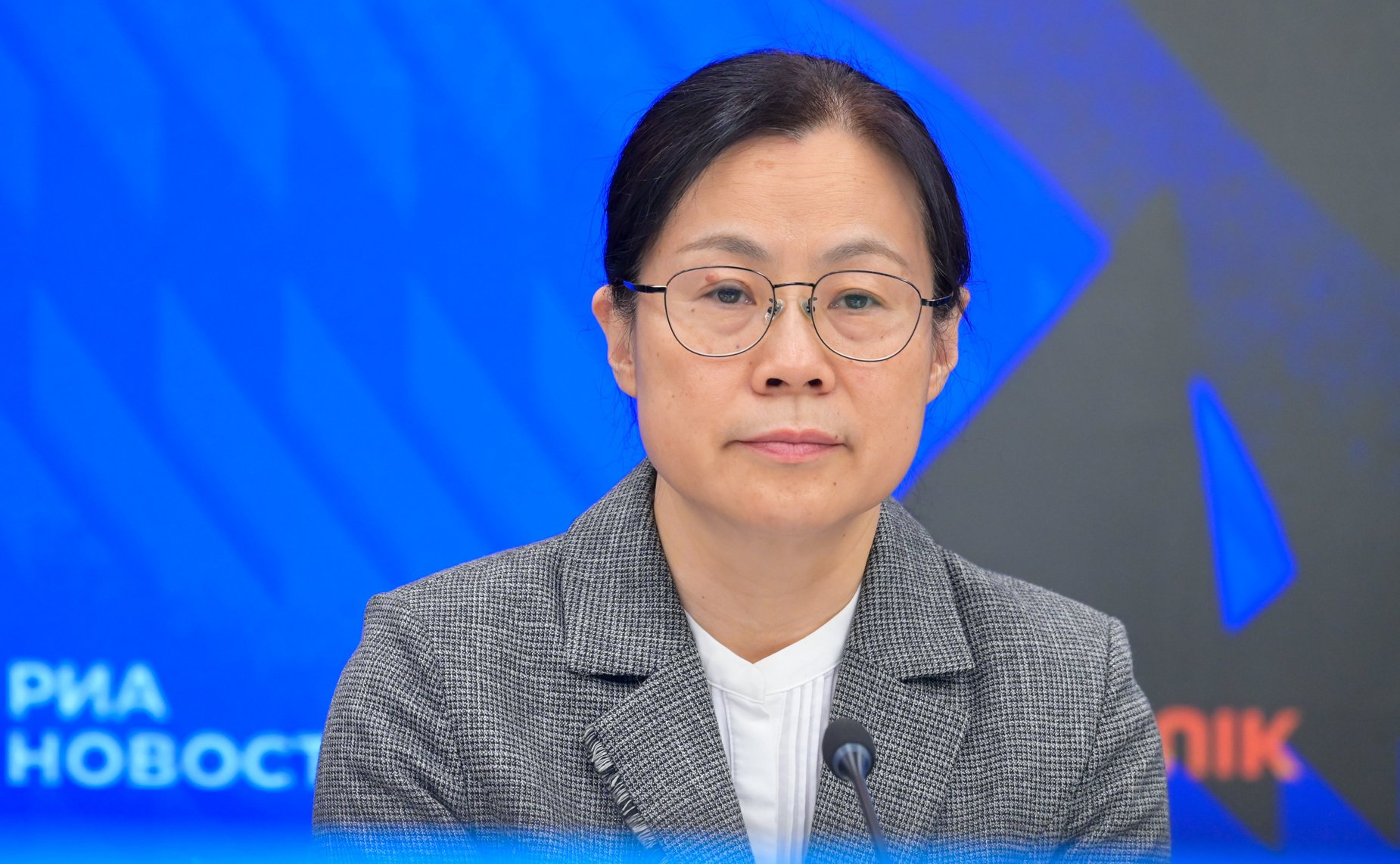 Видеомост Москва — Пекин: «Якорь стабильности и крылья развития: новая архитектоника глобального управления глазами экспертов из Китая и России»