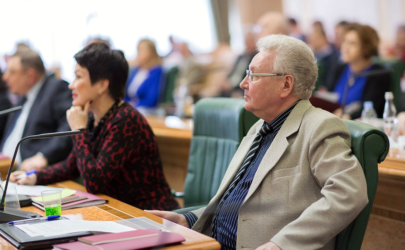 «Круглый стол» на тему «Вопросы сохранения и развития народного творчества в РФ» 7