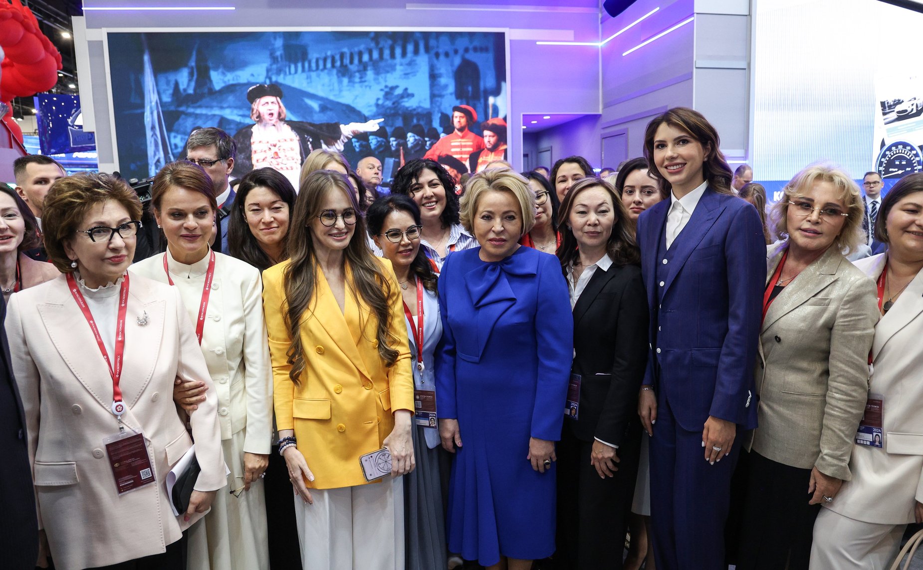 XXVII Петербургский международный экономический форум (ПМЭФ’24). Церемония официального старта образовательной программы «Женщина-лидер. Север и Дальний Восток»