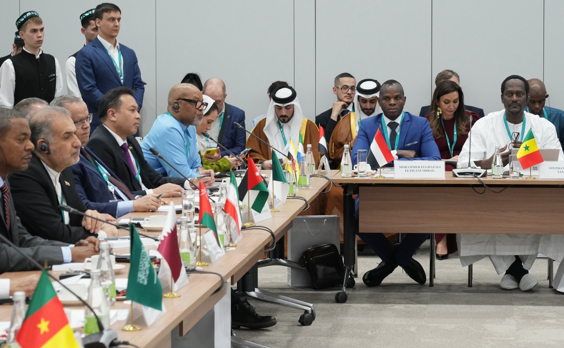 Григорий Карасин выступил в ходе встречи Чрезвычайных и Полномочных Послов иностранных государств в России. Мероприятие состоялось в рамках XVI Международного экономического форума «Россия – Исламский мир: KazanForum»