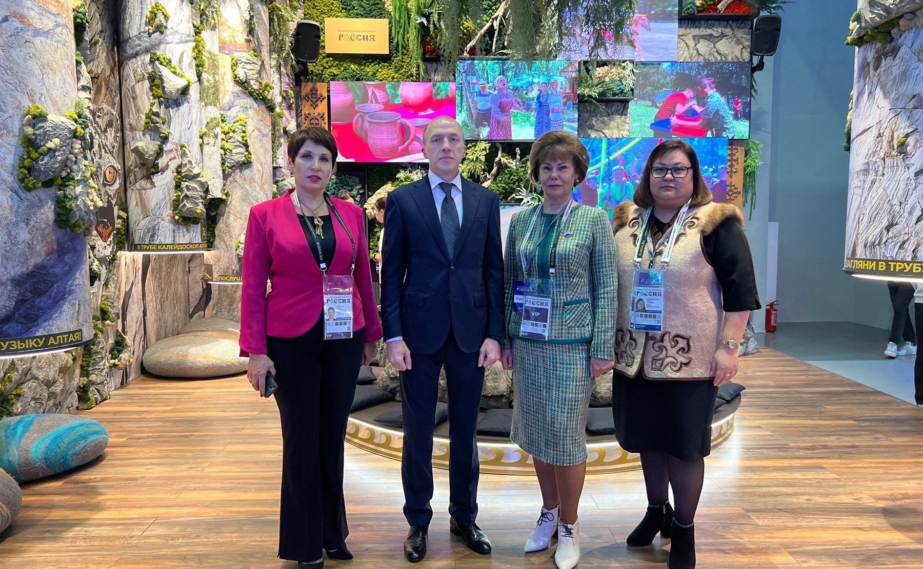 Татьяна Гигель приняла участие в открытии Дня Сибирского федерального округа в Москве в рамках Международной выставки-форума «Россия» на ВДНХ