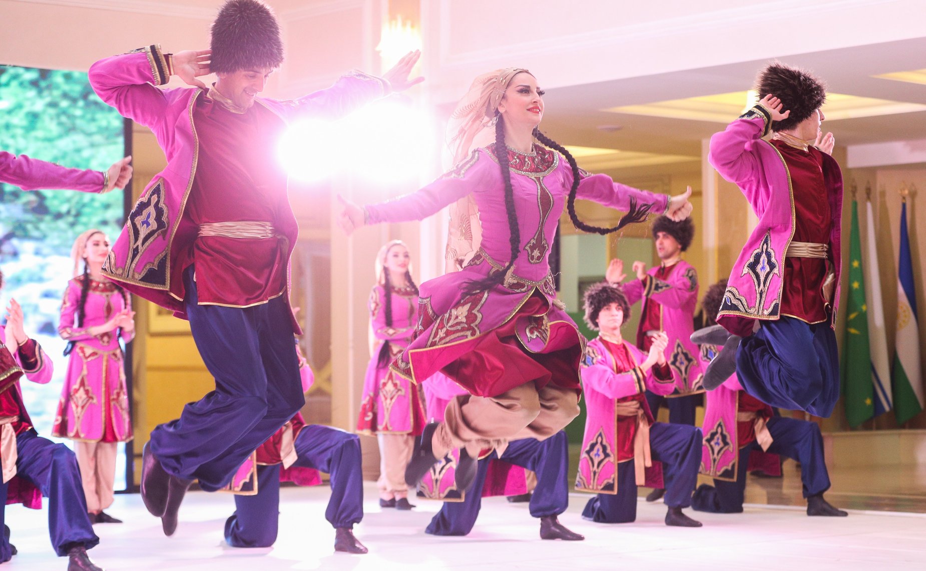 Выступление в Совете Федерации Государственного академического заслуженного ансамбля танца Дагестана «Лезгинка»