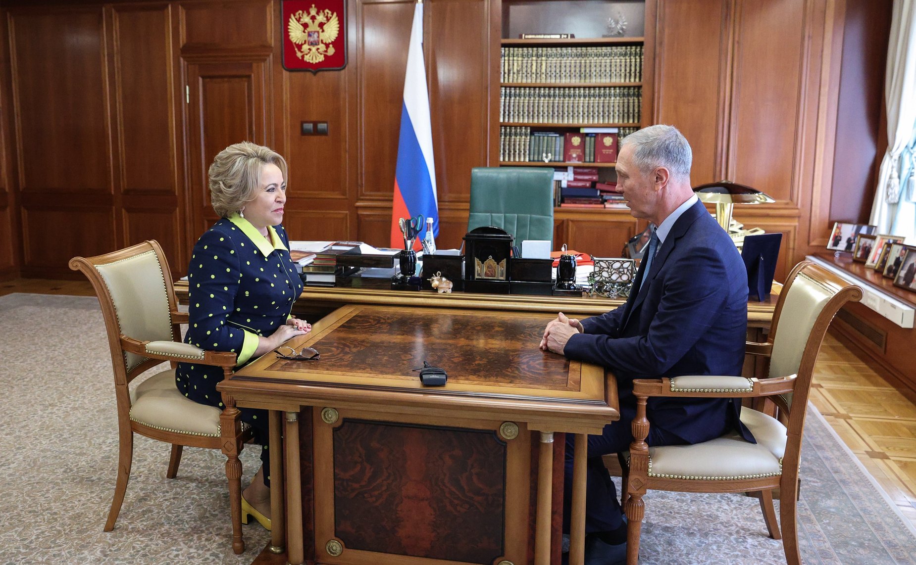 Председатель Совета Федерации Валентина Матвиенко провела встречу с губернатором Херсонской области Владимиром Сальдо