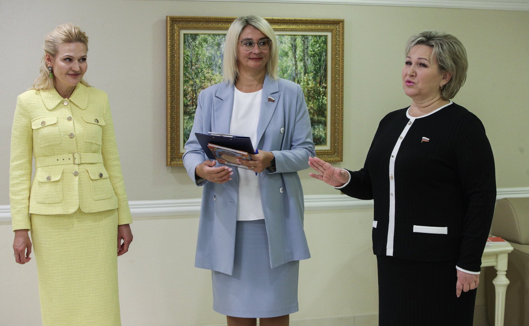 Открытие в Совете Федерации выставки о книжной серии «Удивительная Русь»