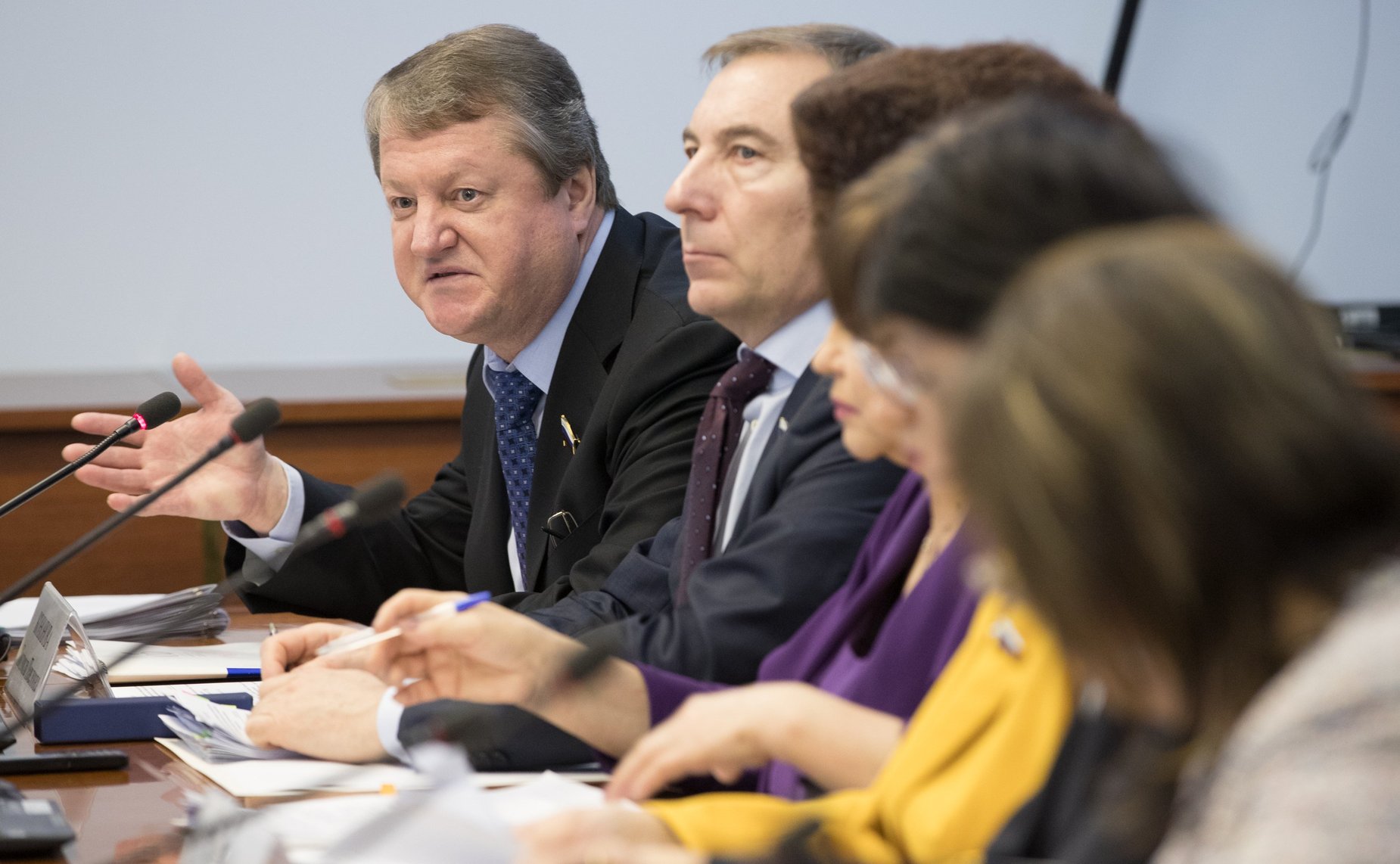 В. Харламов