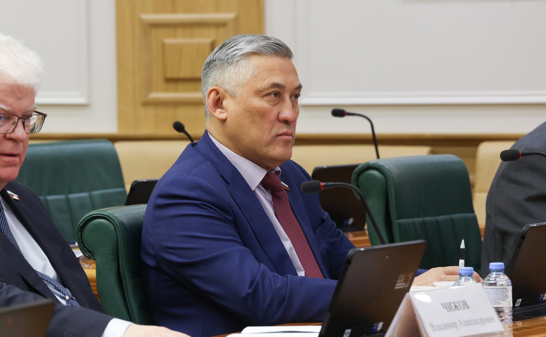 На заседании Комитета СФ по обороне и безопасности проведены консультации по предложенной Президентом РФ кандидатуре на должность Министра обороны