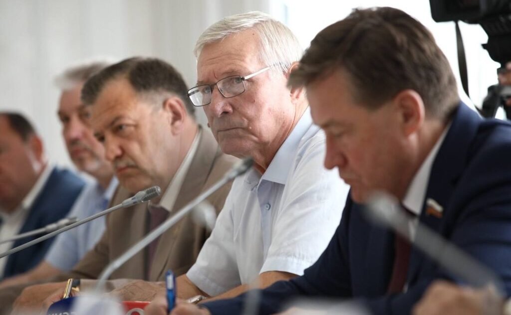 Сергей Рябухин принял участие во встрече землячества с руководством Ульяновской области