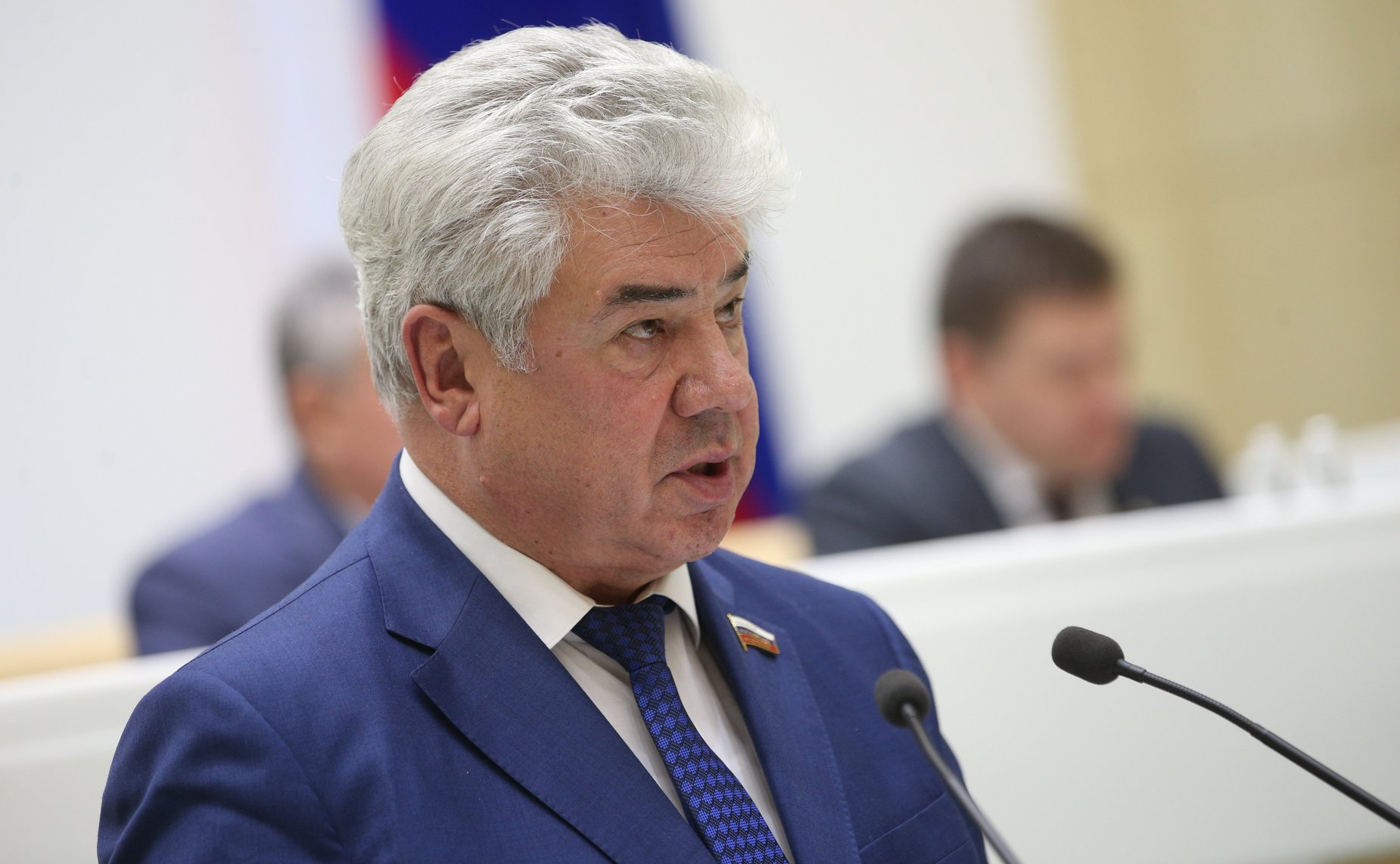 Виктор Бондарев