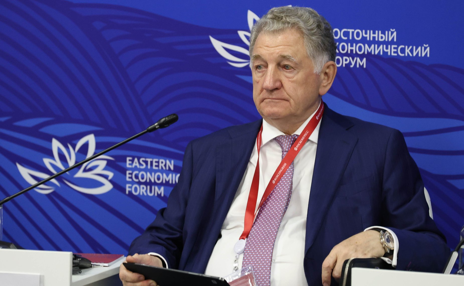 Сессия «Санкции как возможность для развития». Сенаторы принимают участие в VIII Восточном экономическом форуме