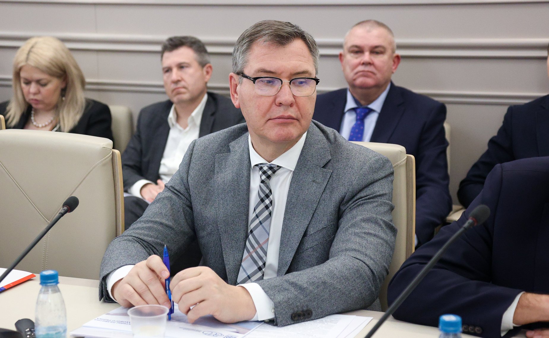 Круглый стол Комитета СФ по бюджету и финансовым рынкам на тему «Проблемы и перспективы развития страхового рынка в России»