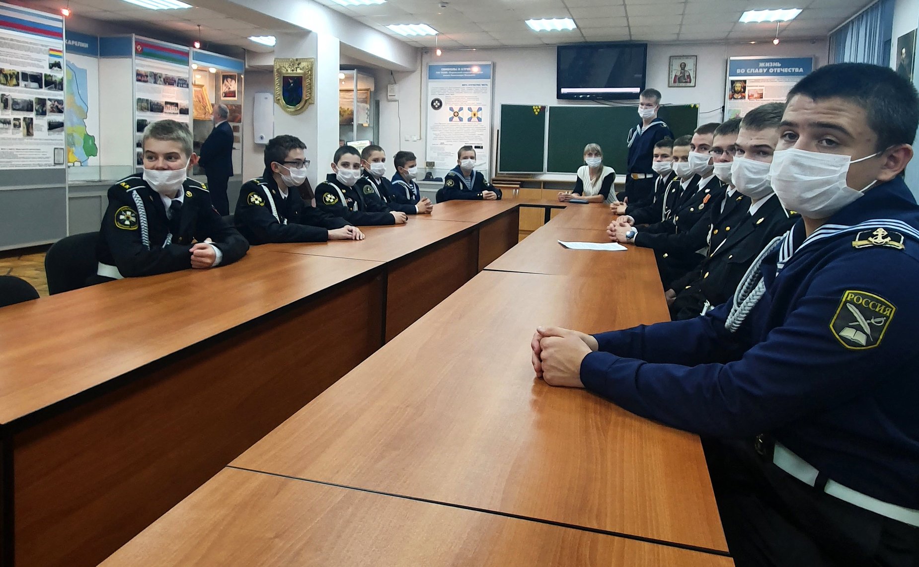 Александр Ракитин встретился с учащимися Карельского Кадетского корпуса