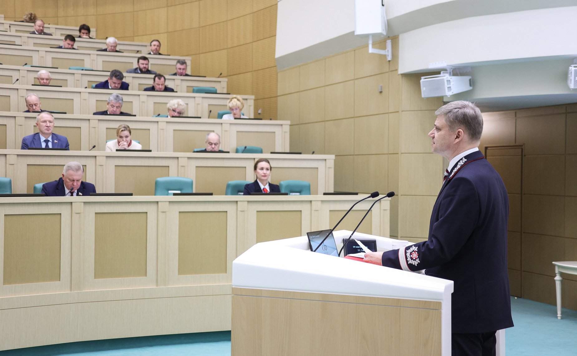 Олег Белозеров