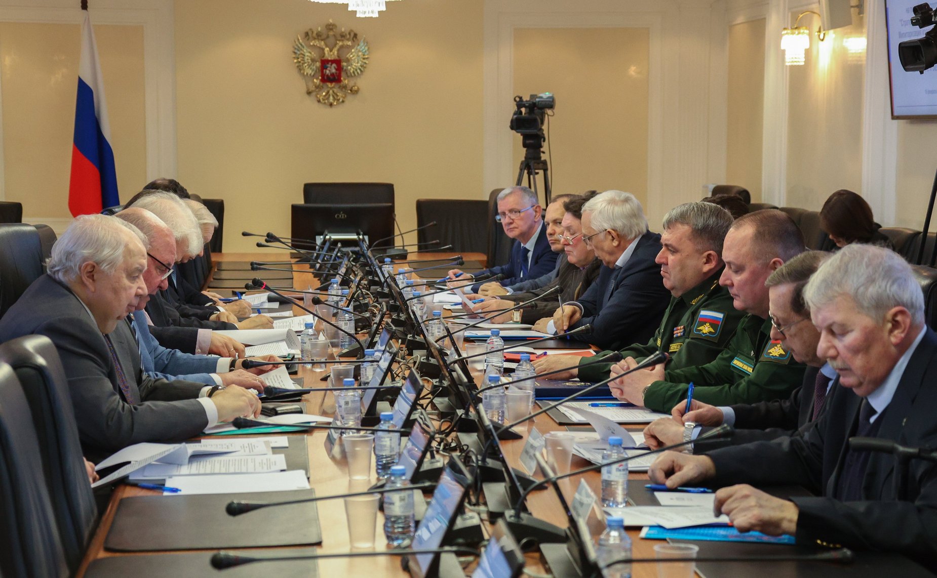 Круглый стол Комитета СФ по международным делам совместно с Комитетом СФ по обороне и безопасности