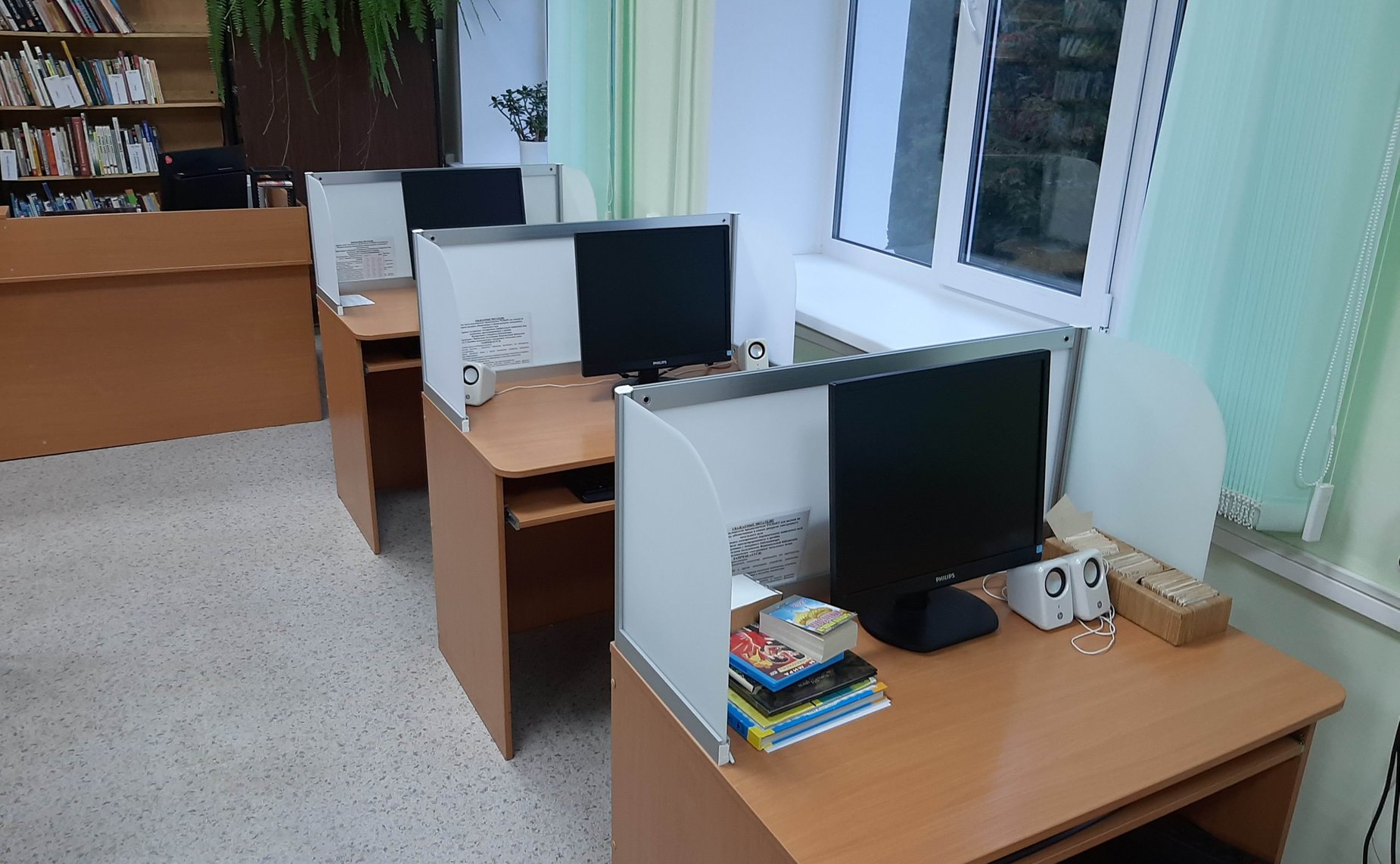 Сергей Мартынов посетил библиотеку и отметил успешную работу ее коллектива