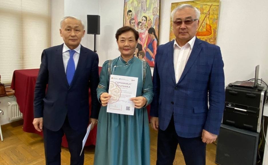 Баир Жамсуев принял участие во Всемирной социально значимой акции – Всебурятском диктанте «Эрдэм»