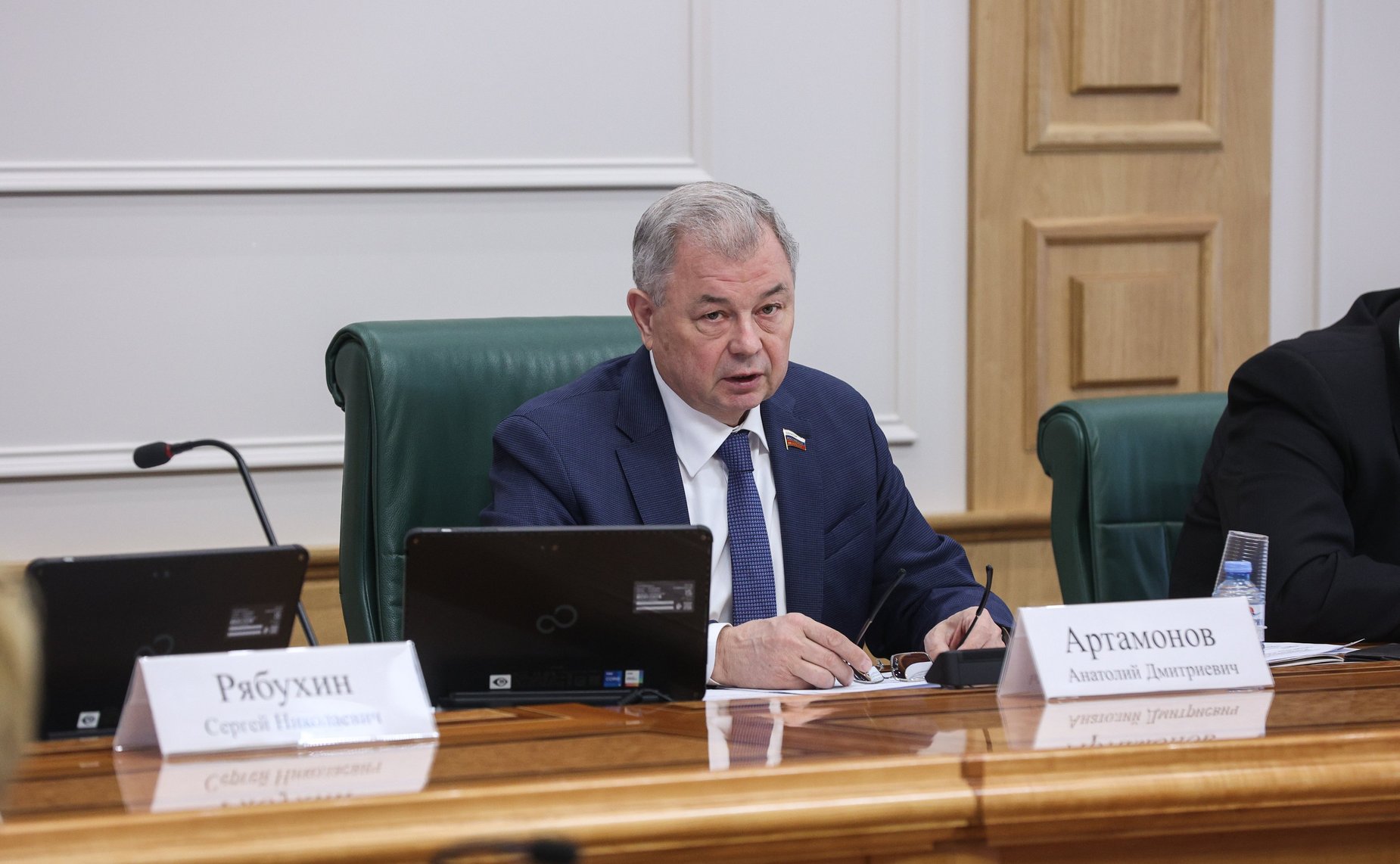 Анатолий Артамонов