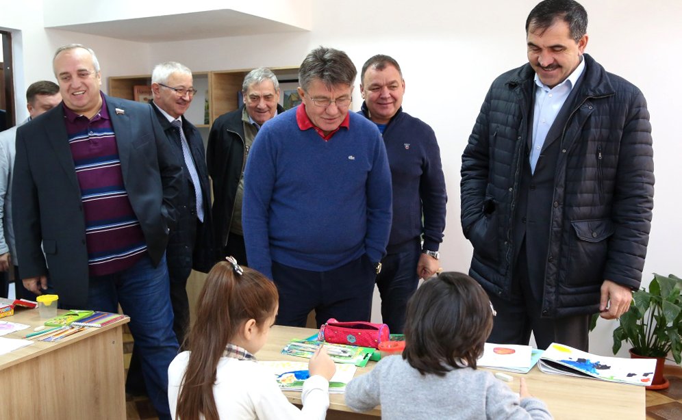 Третий день пребывания Делегации Комитета по обороне и безопасности Совета Федерации в Республике Ингушетия начался с посещения открывшегося совсем недавно Центра культурного развития в Магасе