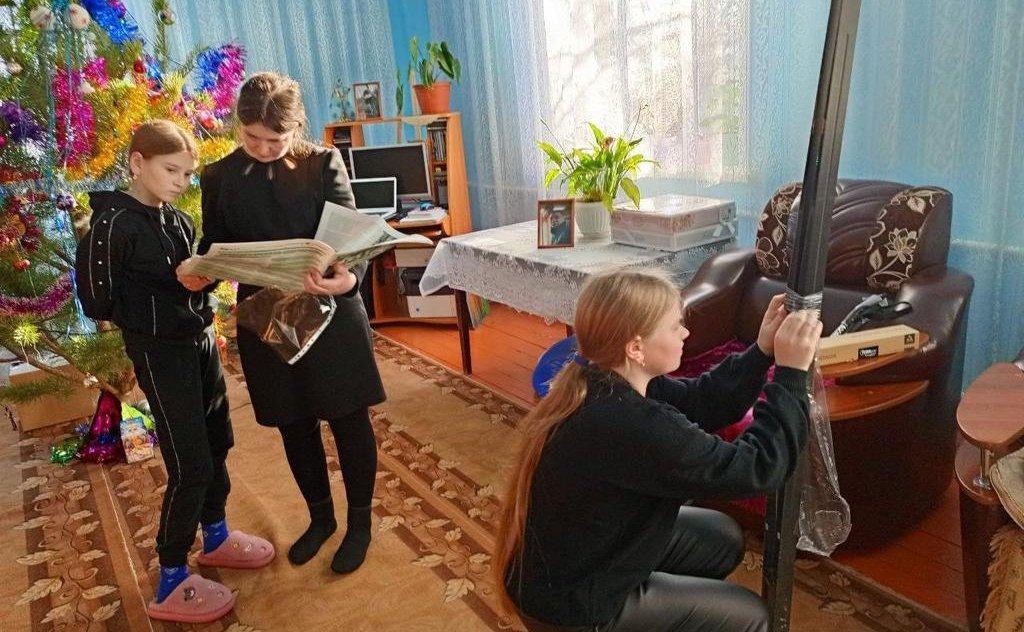 Юная спортсменка из Забайкалья получила в подарок горные лыжи