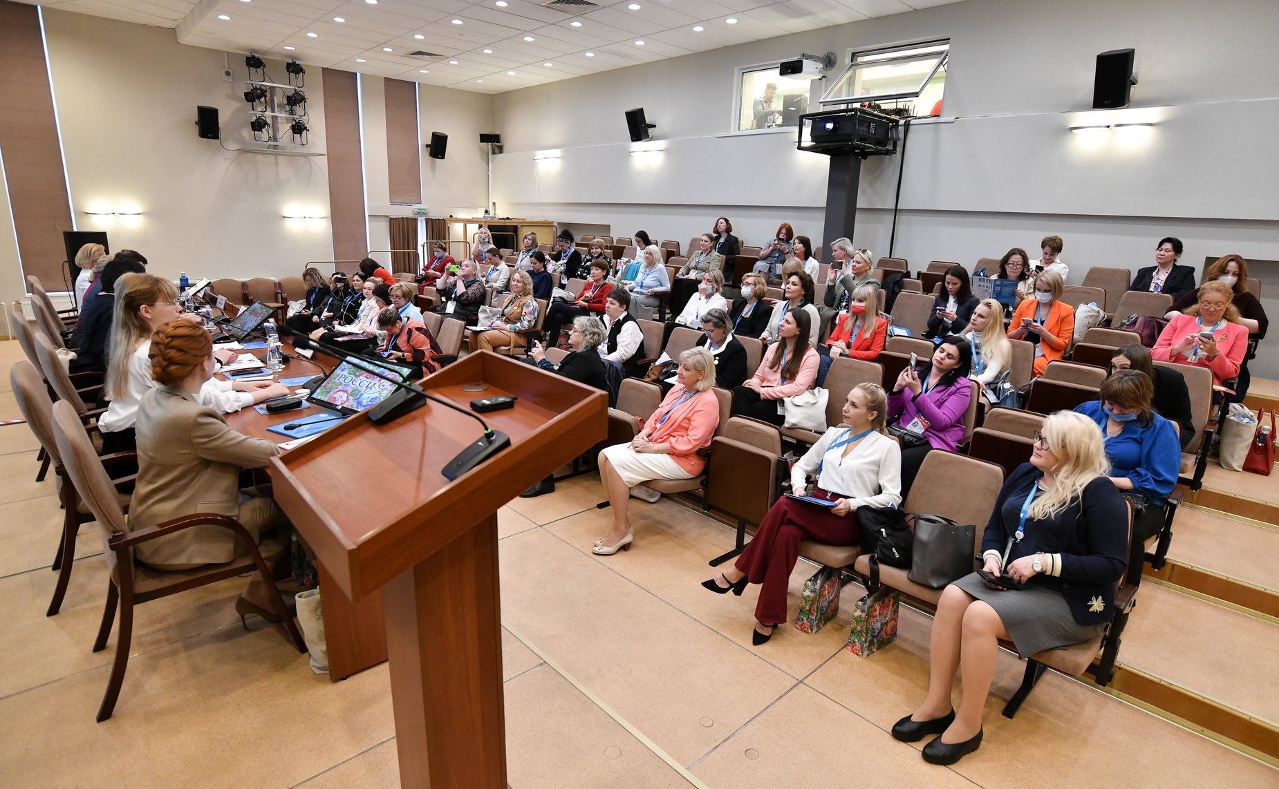 Открытый диалог «Российские соотечественницы за рубежом»