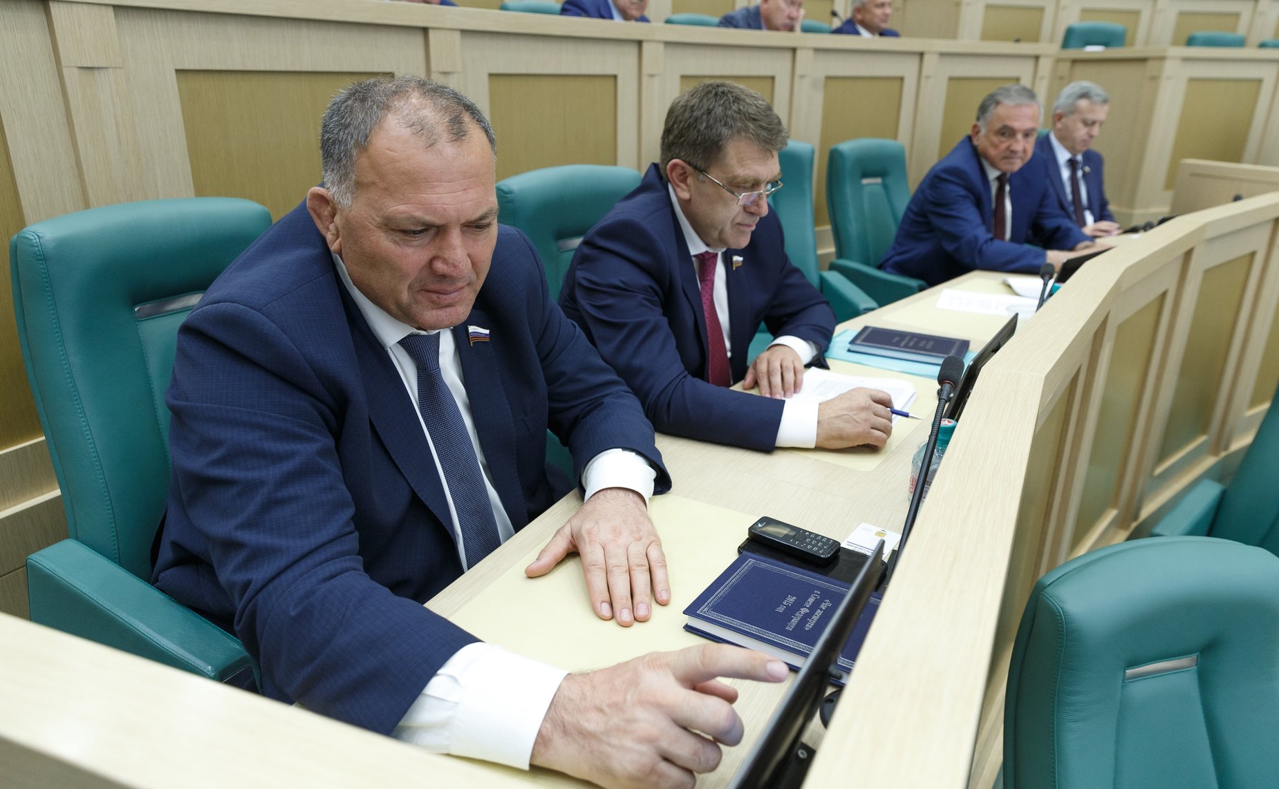 Голосование по вопросам повестки заседания